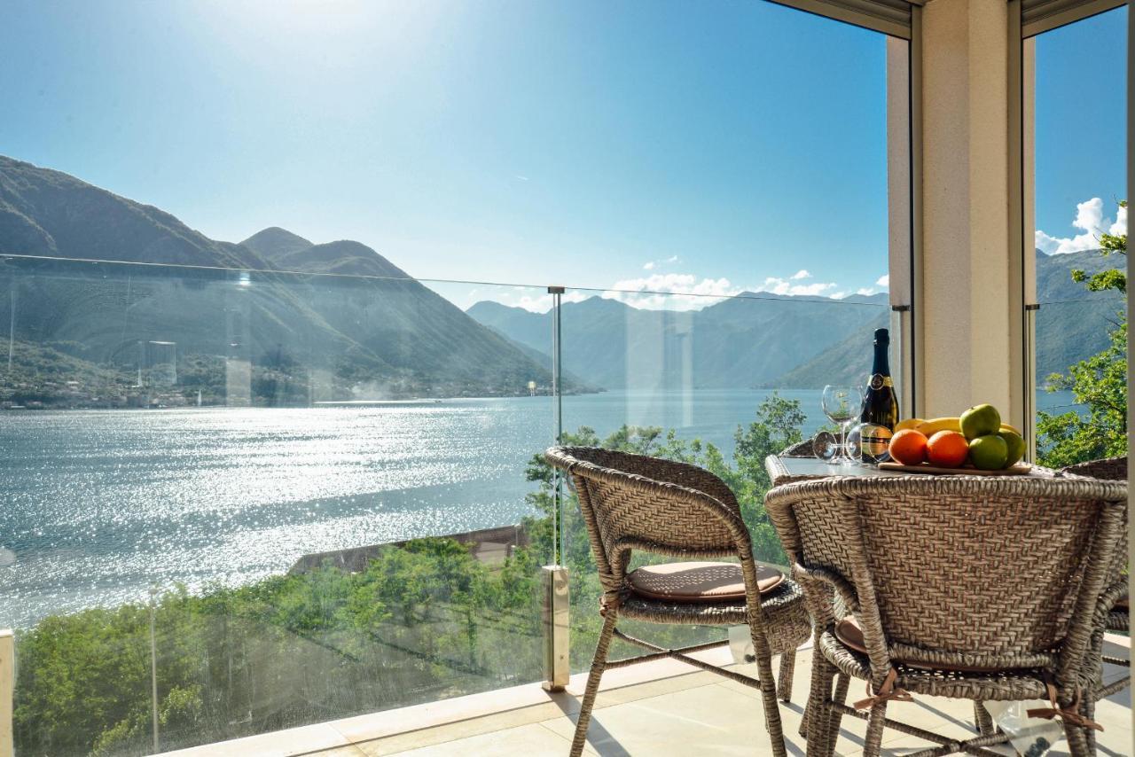 Ily Apartment With Sea View Котор Экстерьер фото